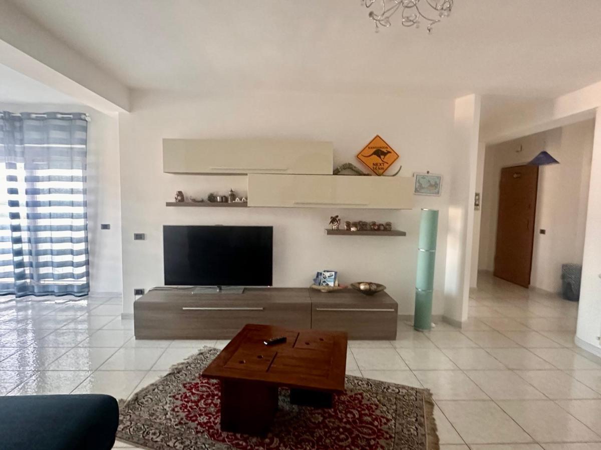 Aussie Dream House Villa Formia Luaran gambar